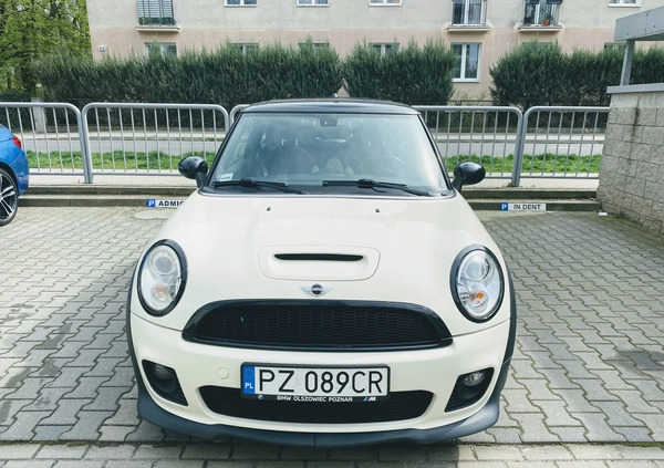 MINI Cooper S cena 35000 przebieg: 135000, rok produkcji 2007 z Poznań małe 191